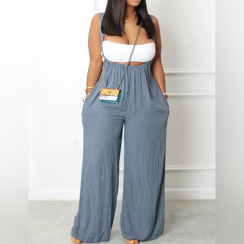 Wide leg jumpsuit